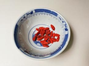 枸杞洗净沥干水
