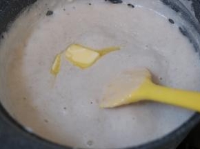 3.继续加入黄油