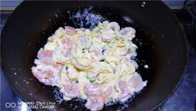 小火轻轻的翻炒。