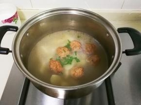撒入葱花