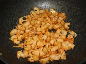 翻炒均匀使其充分入味。