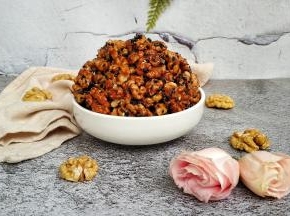 我外面买的琥珀核桃有8份相似