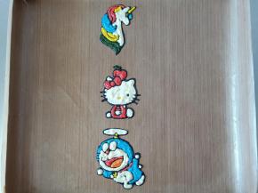 9.彩色面糊填充好后放冰箱冷藏
