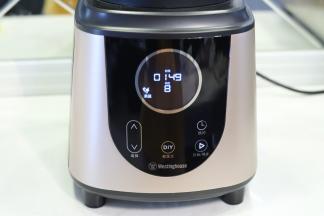 再选择“果蔬”功能，按启动键开始。