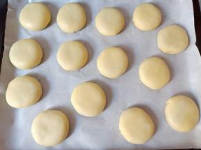 14个全部包好，放入烤盘。