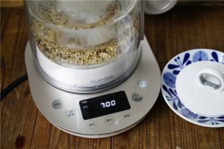 预热好自己想要的时间，二次泡发及炖制二合一。