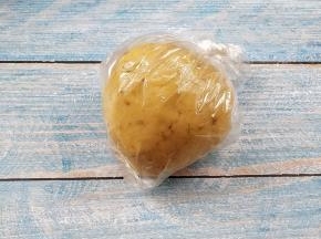 装入保鲜袋中，放入冰箱冷藏30分钟