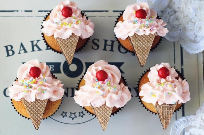 仿真冰淇淋蛋糕