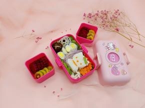 当然还有水果、便当盒容量大、可以装很多吃的。