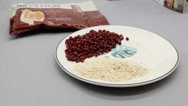 糯米、红豆、甘汁园纯正红糖。