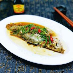 味道特别鲜美，淡淡的柠檬的酸！