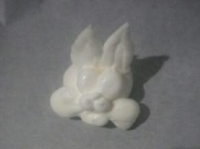 最后挤出脸，鼻子和嘴巴