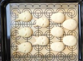 烤好后取出晾凉。