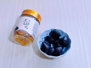 芝麻丸子，去掉外包装！