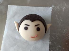 25.做两个尖尖的耳朵
