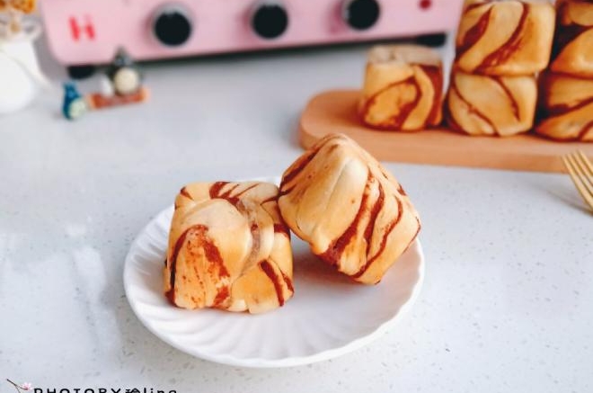 豆沙小方块面包