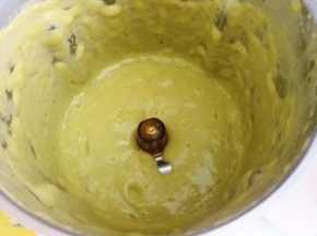 ​蜂鸣器响好喝的奶昔起完成了。