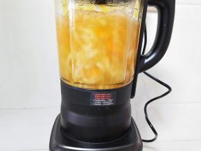 按开始即可开始熬煮，研磨，高速破壁时噪音也比其他品牌温柔了许多，并且搅打只有几分钟，不用担心扰民哦。