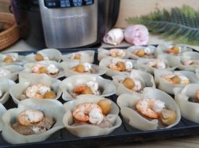 方便快捷鲜虾烧卖就完成啦