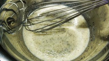 手动打蛋器打至乳化
