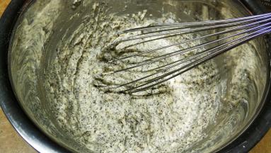 Z形搅拌至无干粉颗粒