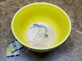 红茶黑糖奶盖酱：
50g牛奶加热放入红茶包泡10分钟泡出更浓茶香味