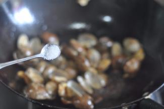最后加盐出锅。