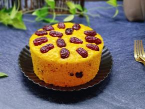 发糕我没有加糖，因为大枣，黑加仑，蔓越莓都含有糖分，所以没加糖。（可以根据个人喜欢的口感选择）