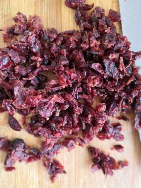 蔓越莓干切碎