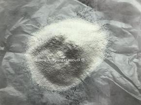 先把低筋面粉和无铅泡打粉过筛好备用