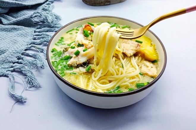 家常版酸菜鱼片面