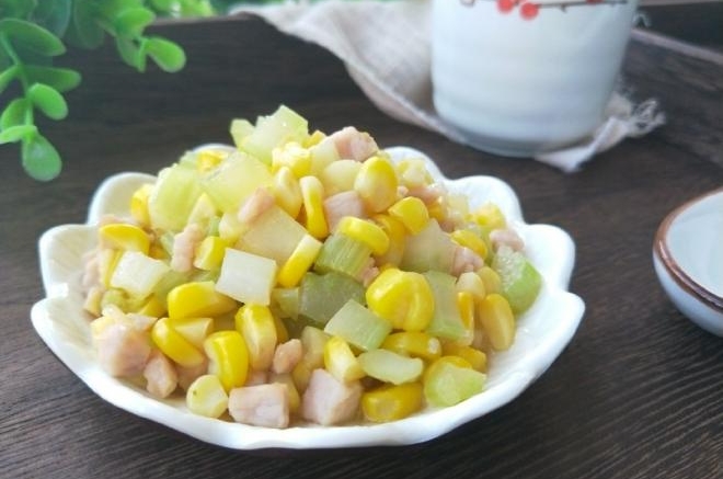 西芹肉末玉米