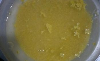 首先把小米淘洗干净