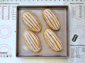 16、割包，造型随意。