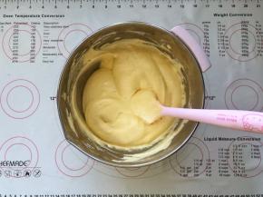 12、继续翻拌均匀。