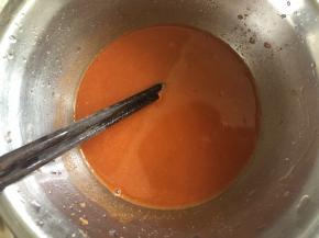 调料加水搅拌均匀