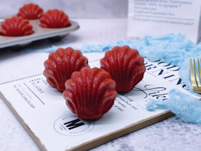 红丝绒玛德琳蛋糕