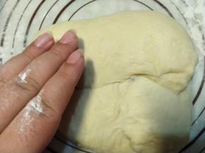 然后翻面再做一次上述折叠的操作。