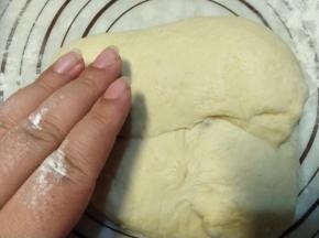然后翻面再做一次上述折叠的操作。
