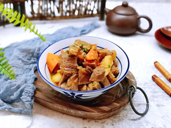沙茶炖牛肉