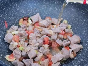 加入料酒，适当多一些！