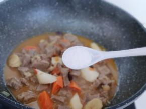 加入盐调味，大火收汤即可出锅！