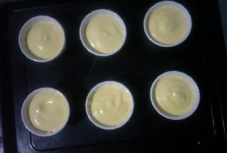 依次挤入，震动一下