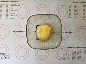 10、揉搓成面团盖上保鲜膜松弛半个小时。