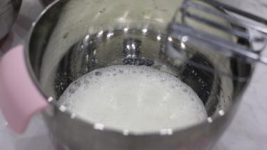 1.	蛋白直接高速打至出现粗泡