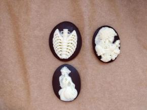 脱模后放到一边备用。