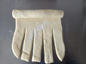 10.从上往下卷起来 
