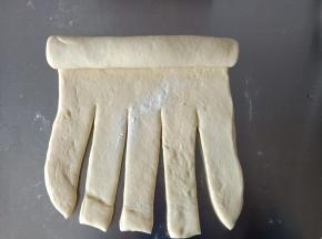 10.从上往下卷起来 
