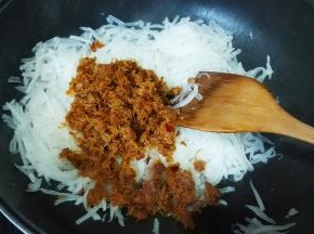 放入Xo酱，翻炒均匀