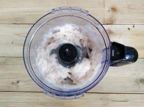 汉美驰料理机配件可分拆出来，清洗方便又干净。绞好肉后清洗完毕再将鱼肉切块放入料理机里